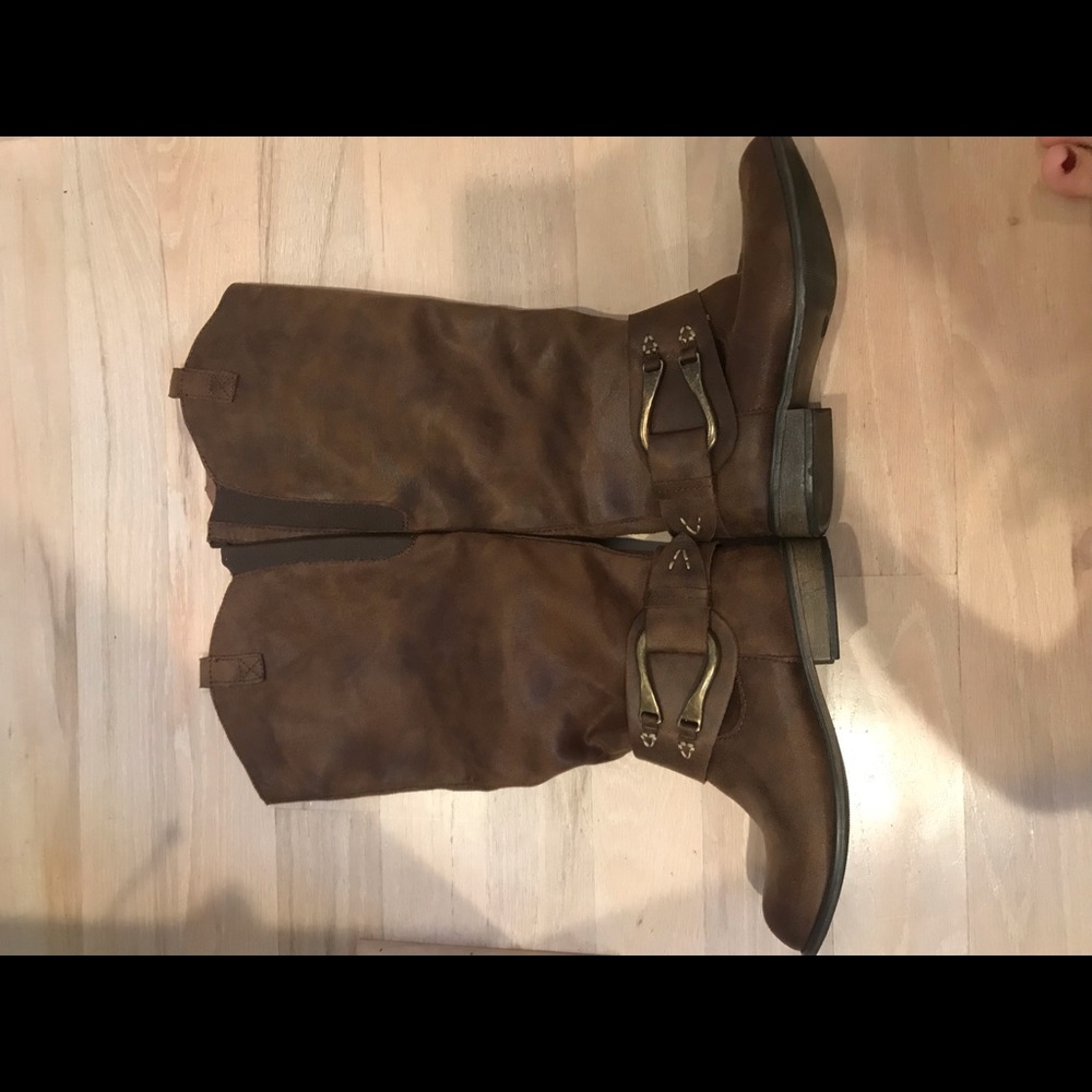 Mid calf boots